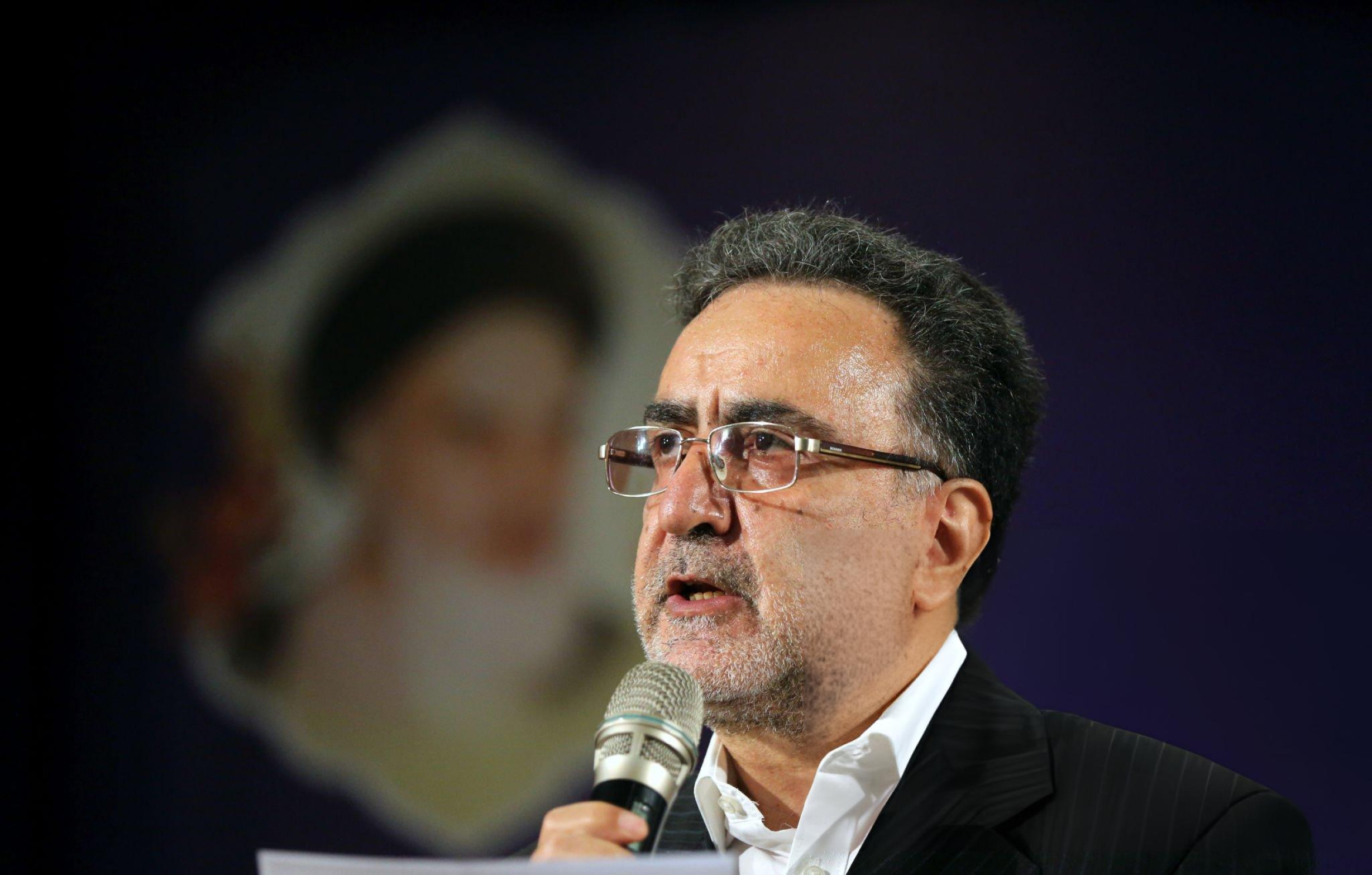 مصطفی تاجزاده، فعال سیاسی اصلاح طلب