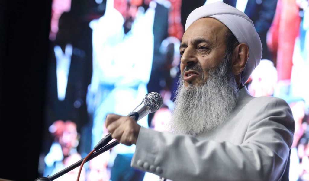 مولوی عبدالحمید در حال سخنرانی درباره حقوق فلسطینیان در غزه