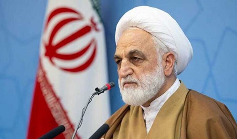 رئیس قوه قضاییه در نشست شورای عالی قضایی در حال صدور دستورات ویژه برای مقابله با جرایم خشن