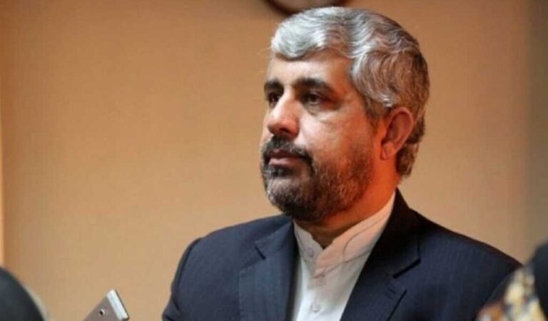 تیم مذاکره‌کننده ایران در مسقط عمان در حال گفتگوی دیپلماتیک برای رفع تحریم‌ها