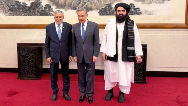 نشست سه‌جانبه وزرای خارجه چین، پاکستان و افغانستان در پکن