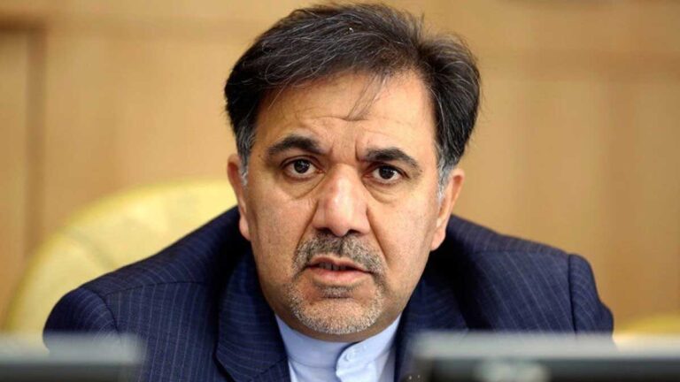 عباس آخوندی در حال تحلیل مذاکرات ایران و آمریکا