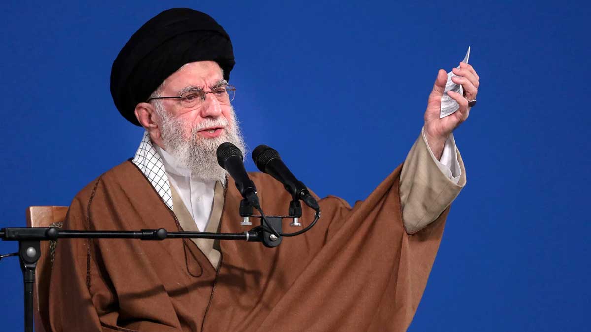 ایت الله خامنه ای در مراسم ارتحال امام خمینی