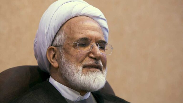 مهدی کروبی رهبر سیاسی ایرانی