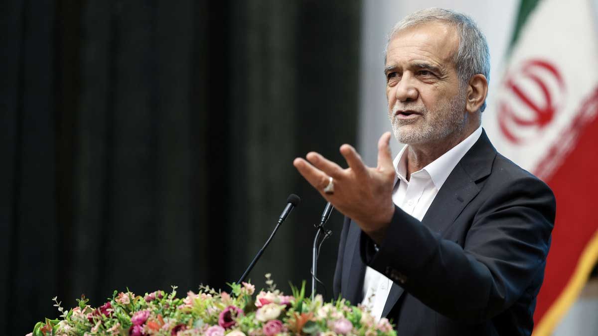 پزشکیان در نشست سرمایه‌گذاری آذربایجان‌غربی