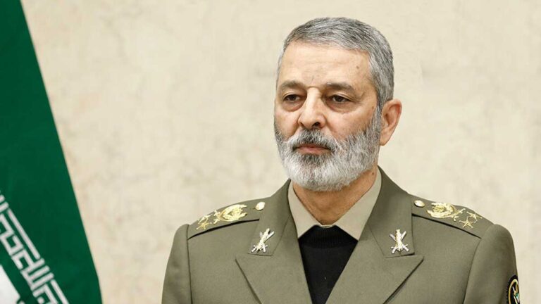 فرماندهان نظامی ایران در مراسم بزرگداشت شهدای اقتدار