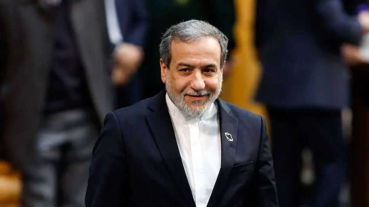 عراقچی در حال پاسخ به اتحادیه اروپا درباره برنامه هسته‌ای ایران