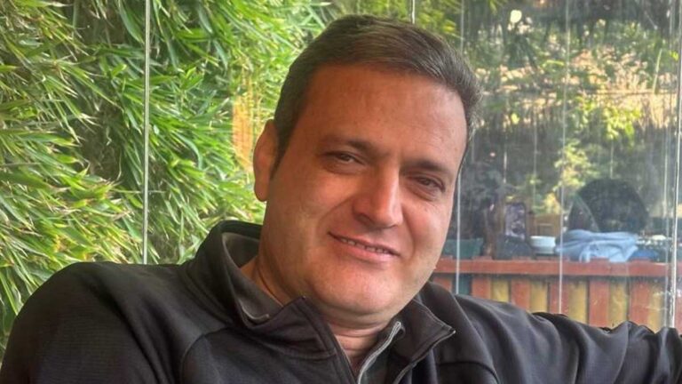احضار فعال سیاسی ایرانی