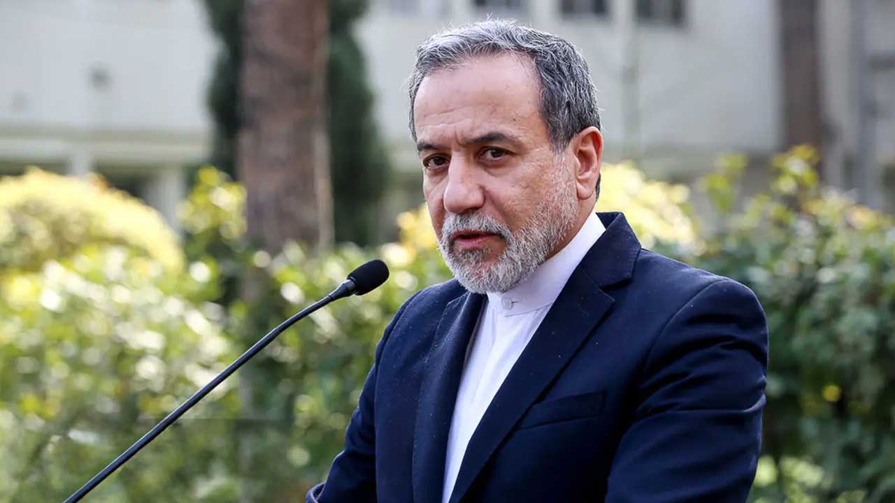 وزیر امور خارجه ایران در نشست با سفرا درباره سیاست هسته‌ای