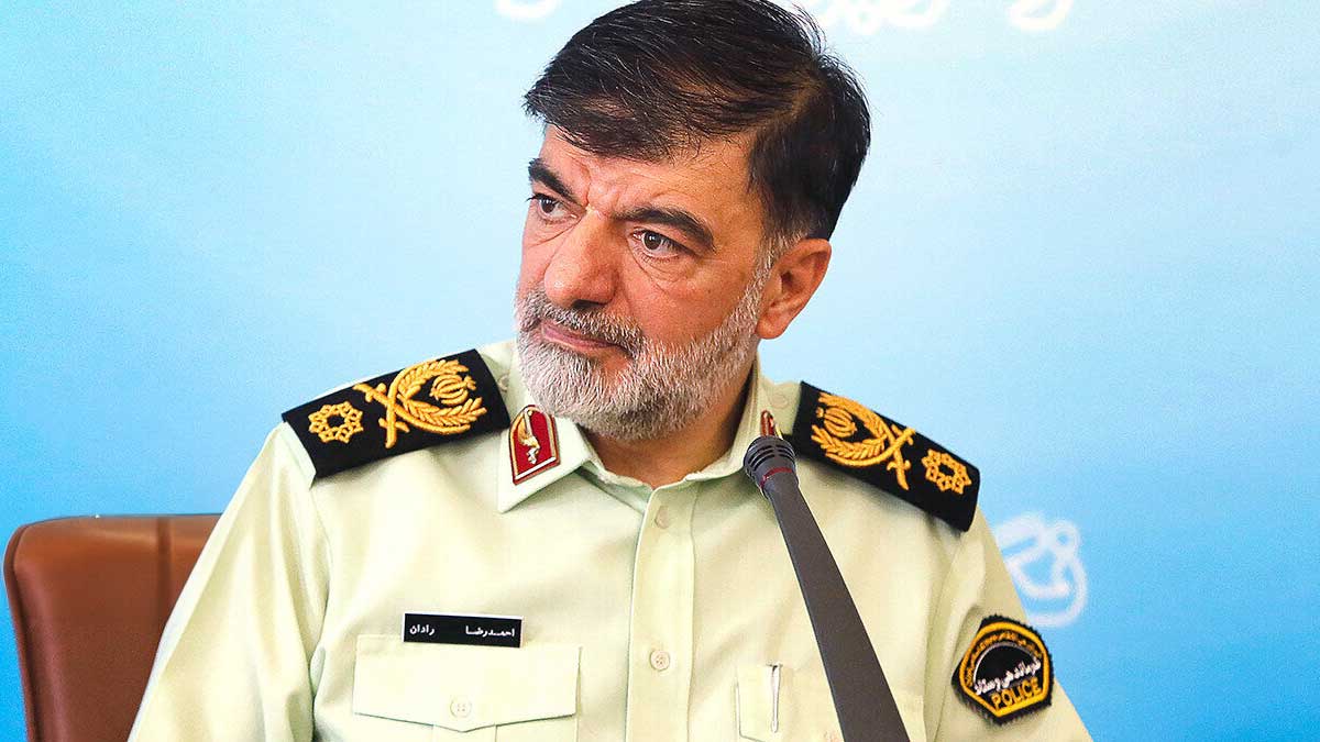 مراسم گرامیداشت شهدای پلیس با حضور فرمانده کل انتظامی