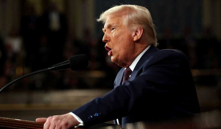 پایگاه هوایی بگرام افغانستان