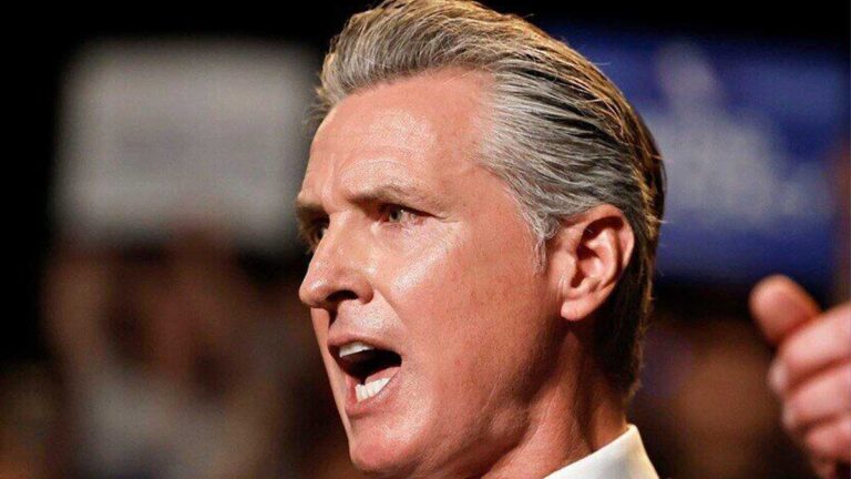 نیروهای گارد ملی آمریکا در حال استقرار