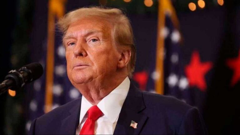 دونالد ترامپ در حال سخنرانی درباره مبارزه با کارتل‌های مواد مخدر و امنیت مرزها