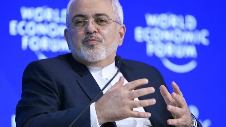 محمد جواد ظریف در پنل دیپلماسی در نمایشگاه کتاب عراق