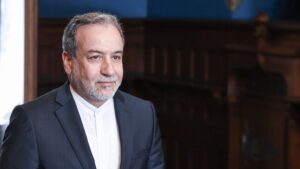 عراقچی: ما خواهان جنگ نیستیم، اما برای جنگ کاملاً آمادهایم - عدالت