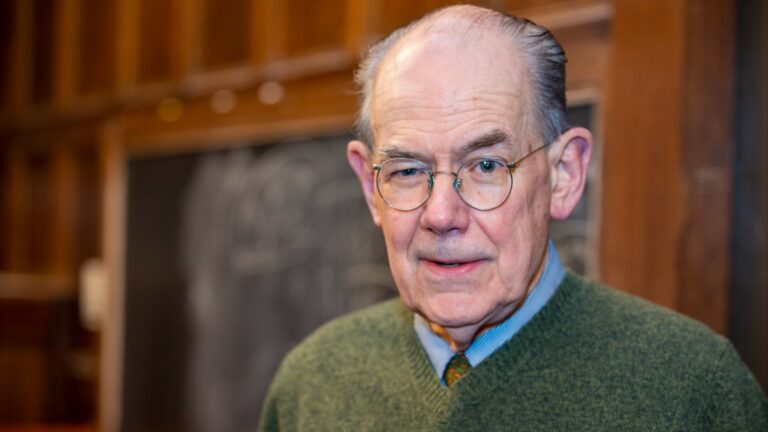 تقابل پرچم ایران با نمادهای آمریکا و اسرائیل در پس‌زمینه آشوب‌های خیابانی