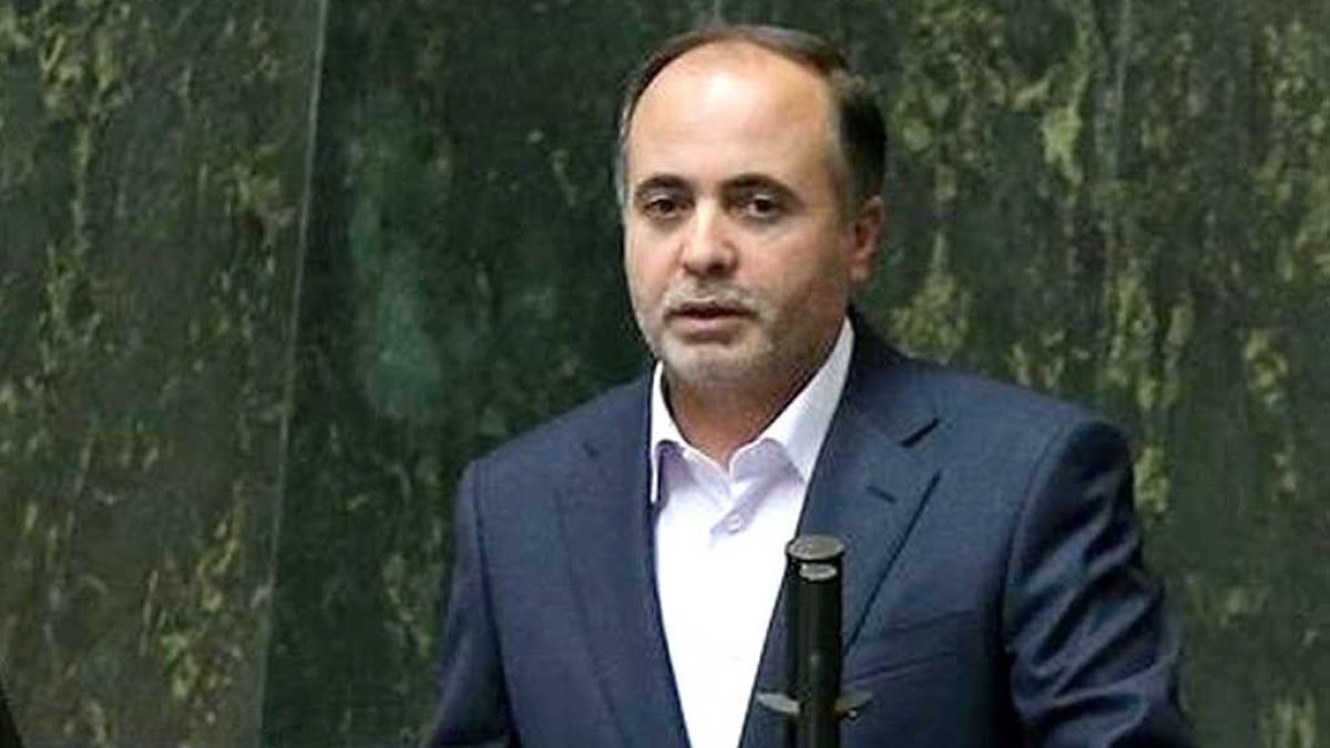 وزیر جهاد کشاورزی در حال ارائه گزارش تنظیم بازار و تأمین امنیت غذایی در مجلس شورای اسلامی