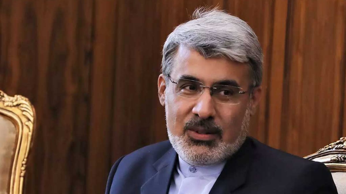 نماینده دائم ایران در سازمان ملل در حال سخنرانی علیه قطعنامه حقوق بشری