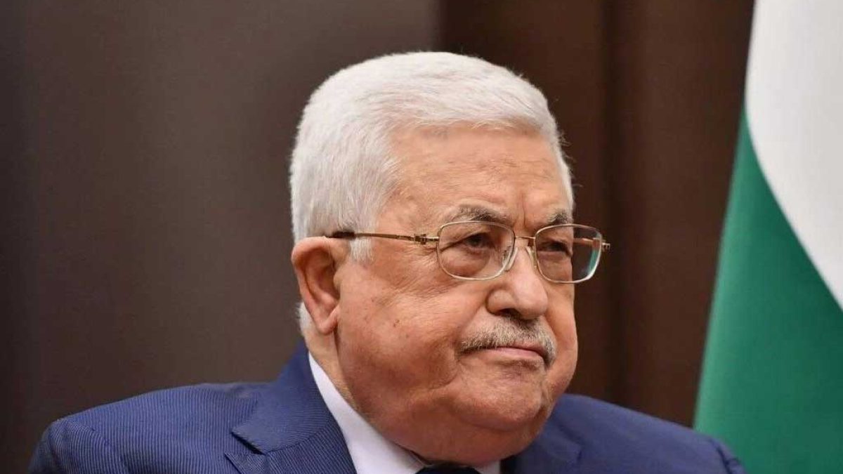 محمود عباس، رئیس تشکیلات خودگردان فلسطین، در حال سخنرانی به مناسبت عید فطر