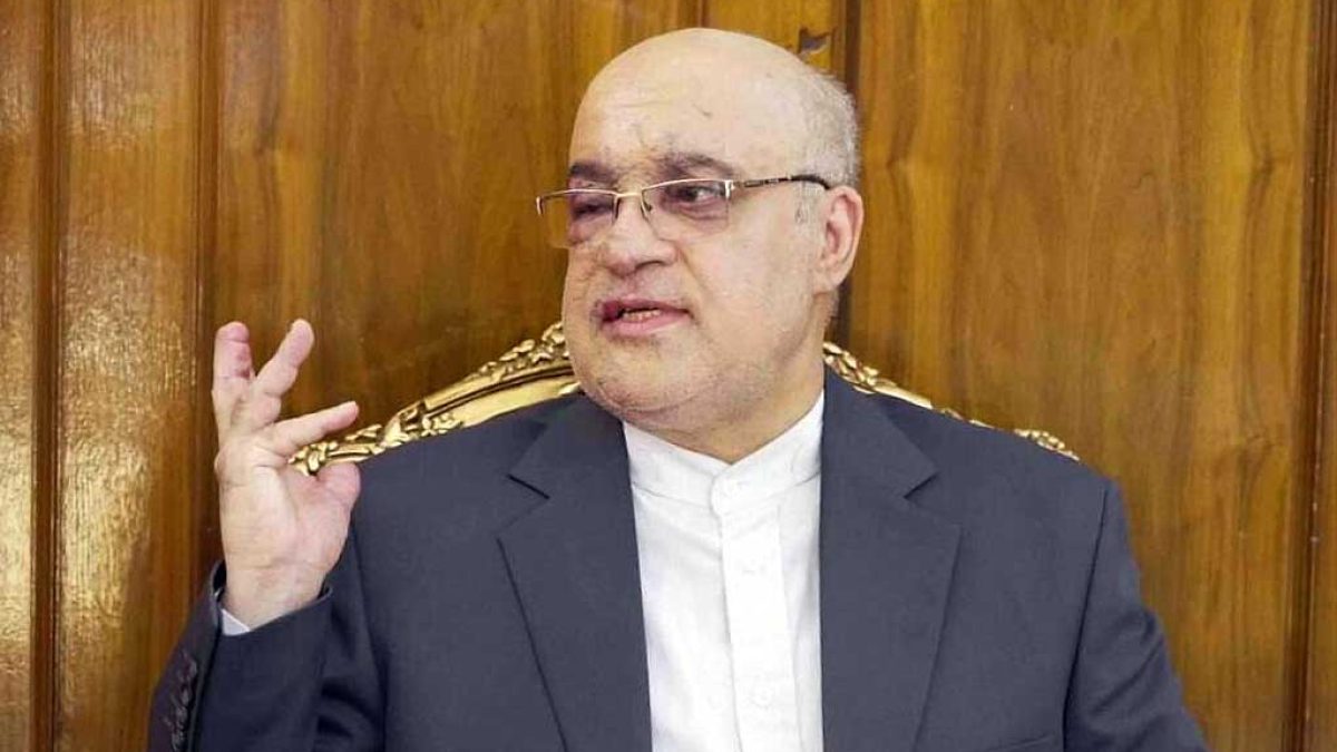 سفیر ایران در لبنان در حال تحلیل بحران‌های منطقه