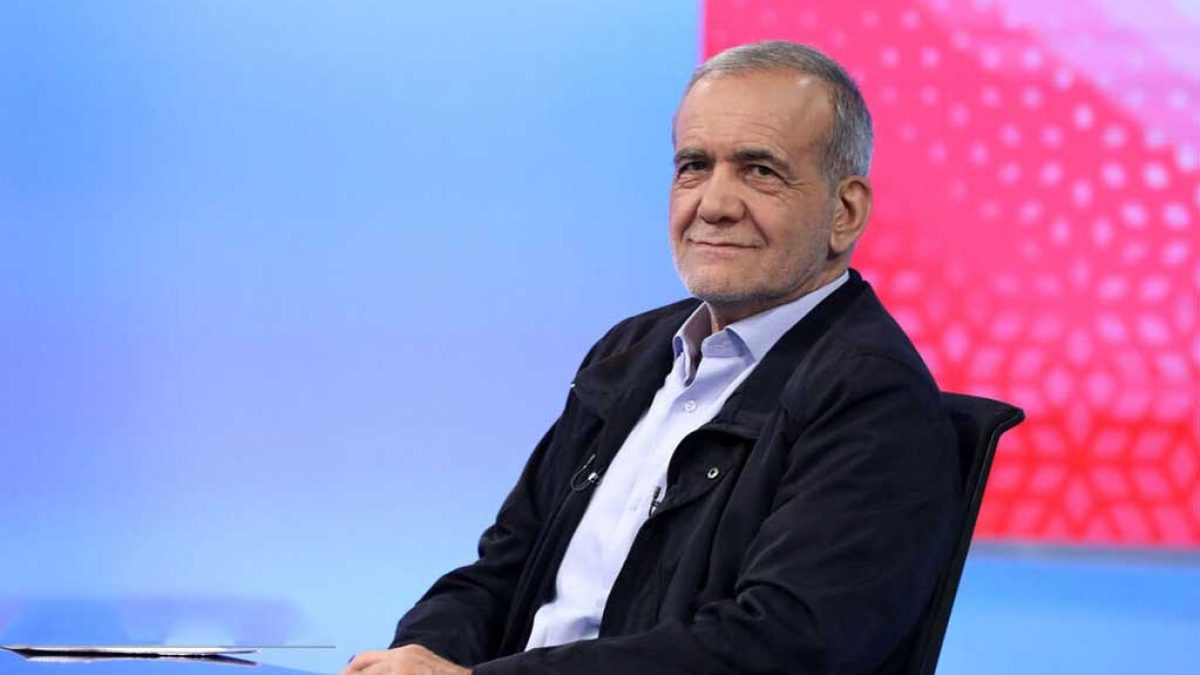 رئیس‌جمهور پزشکیان در بازدید از دستاوردهای هسته‌ای ایران در روز ملی فناوری هسته‌ای