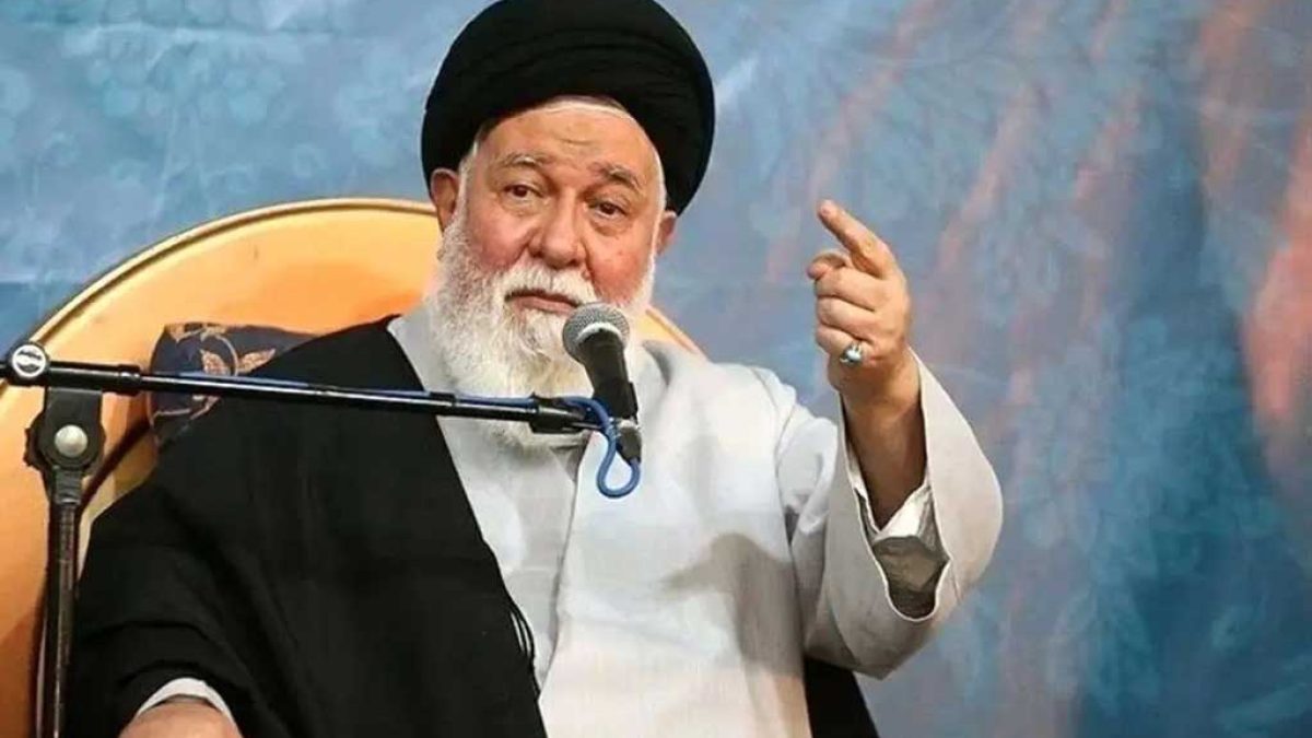 خطبه‌های نماز جمعه مشهد و تحلیل شرایط سیاسی کشور