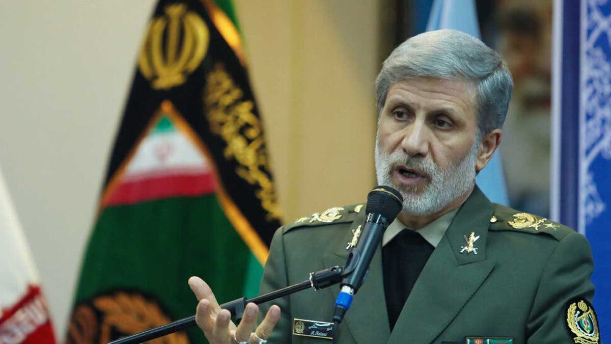 فرمانده کل ارتش ایران امیر حاتمی در مراسم انتصاب