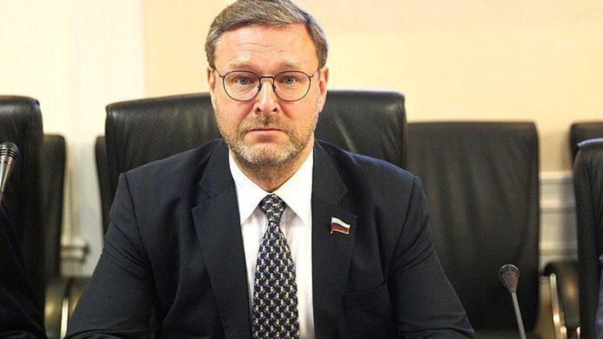 کنستانتین کوساچف در حال تحلیل نتایج انتخابات آلمان و موضع صدراعظم جدید