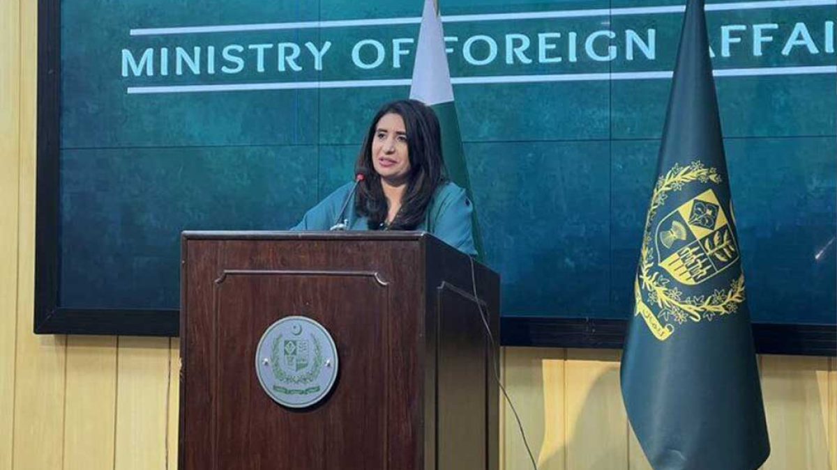 نشست خبری سخنگوی وزارت امور خارجه پاکستان در اسلام‌آباد