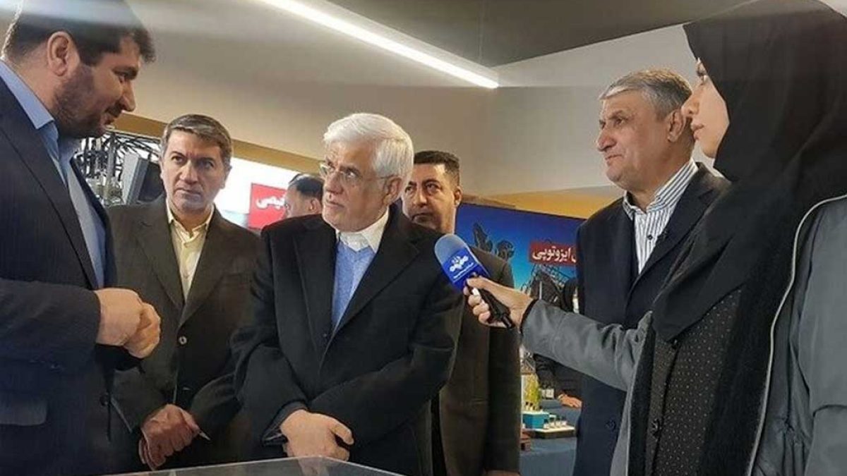 دیدار عارف با مدیران ارشد سازمان انرژی اتمی ایران