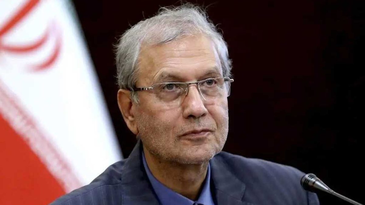 تجمع دانشجویان دانشگاه تهران در پی قتل امیرمحمد خالقی درمیان