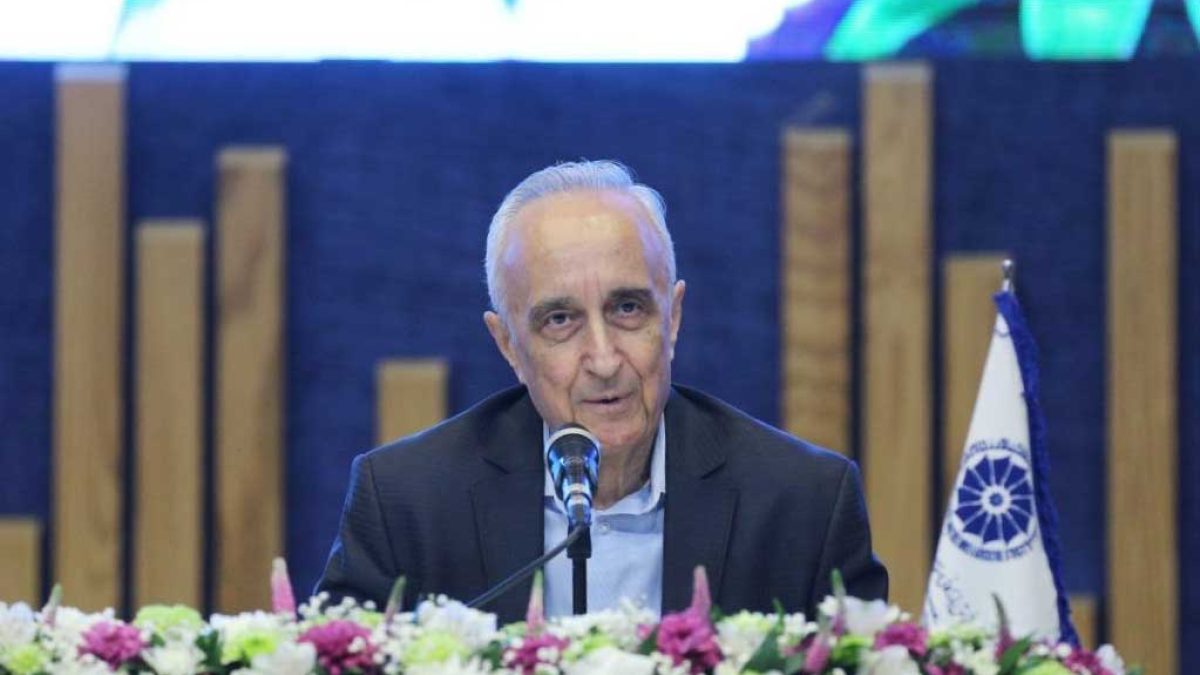 دکتر موسی غنی‌نژاد در همایش تجارت آزاد و توسعه اقتصادی مشهد