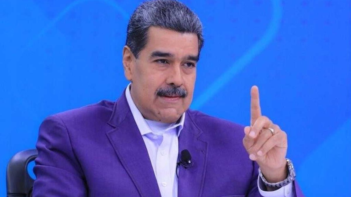 نیکلاس مادورو در حال سخنرانی درباره نظم جهانی چندقطبی