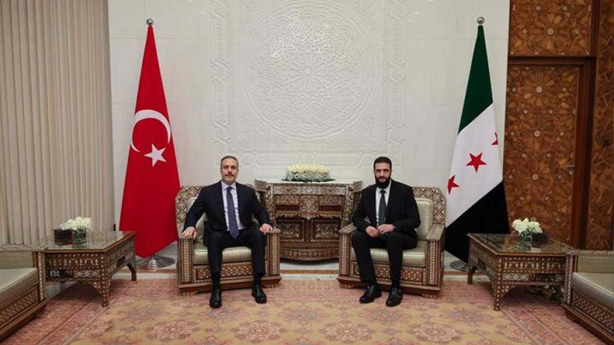 دیدار هاکان فیدان با مقامات سوری در دمشق