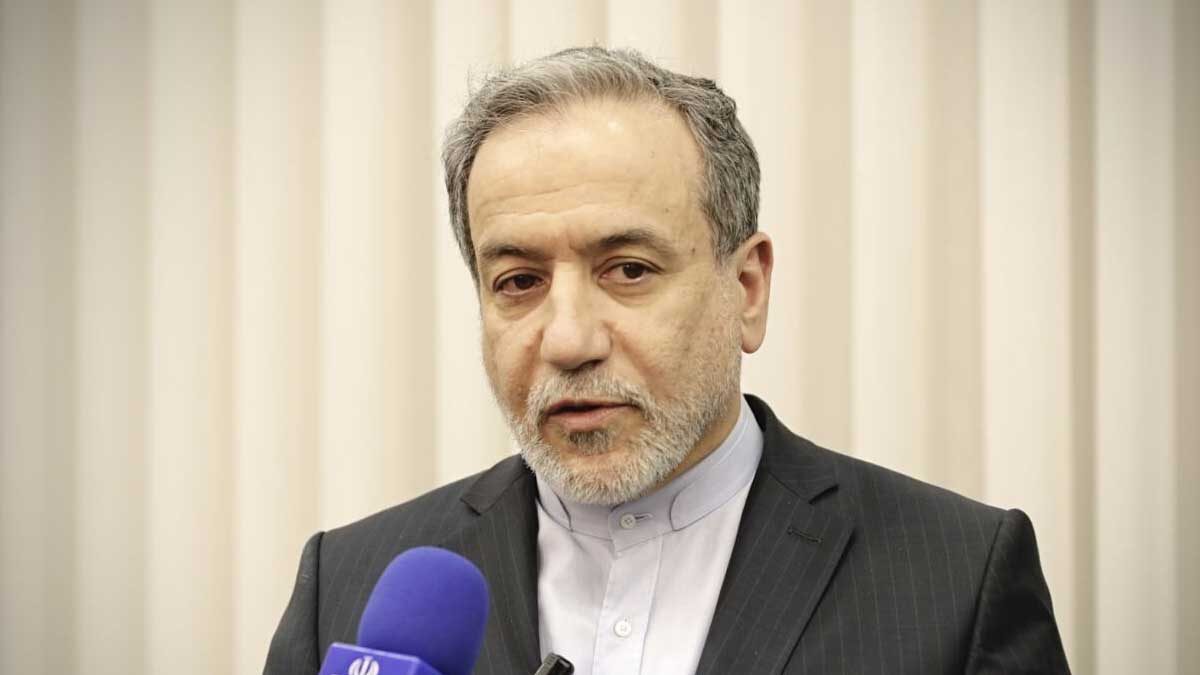 وزیر امور خارجه ایران در حال مذاکره دیپلماتیک