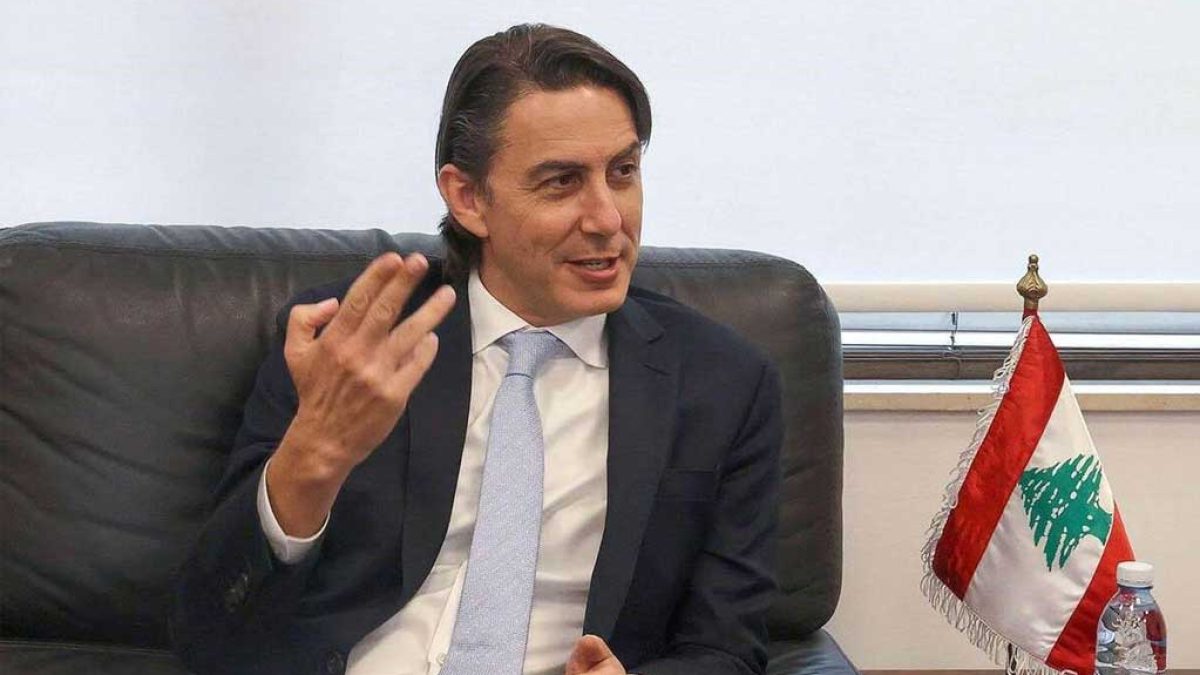 عاموس هوکشتاین در حال تشریح جزئیات توافق آتش‌بس لبنان و اسرائیل