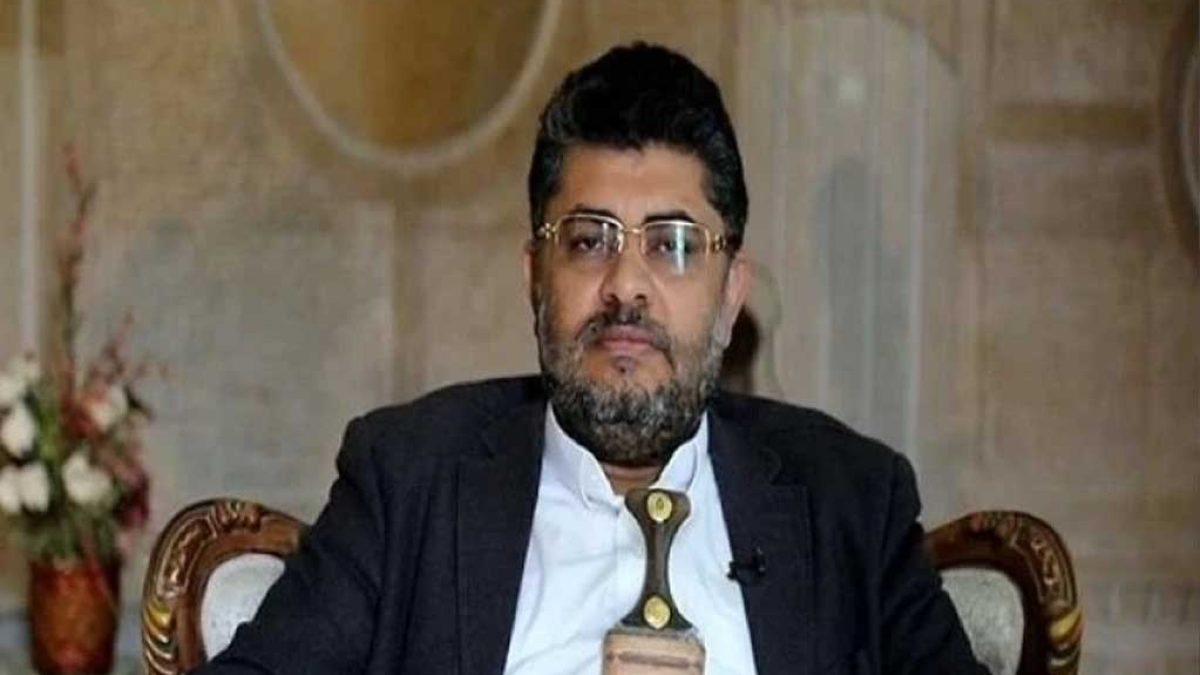 محمدعلی الحوثی در حال سخنرانی درباره حمایت یمن از غزه