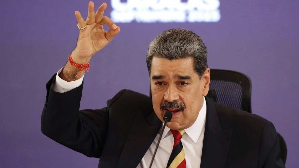 مادورو در برابر نیروهای نظامی آمریکا در کارائیب