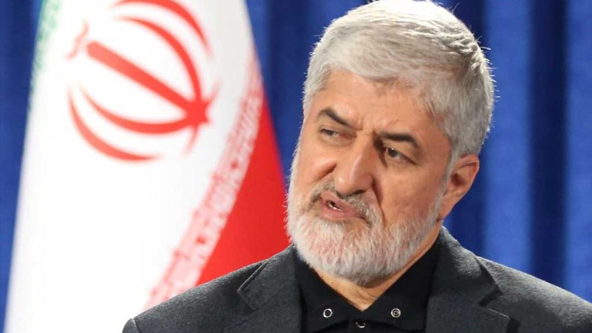 تجمع اعتراضی مقابل نهاد ریاست جمهوری و واکنش علی مطهری