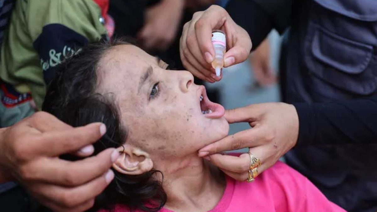 واکسیناسیون کودکان فلسطینی در غزه علیه فلج اطفال