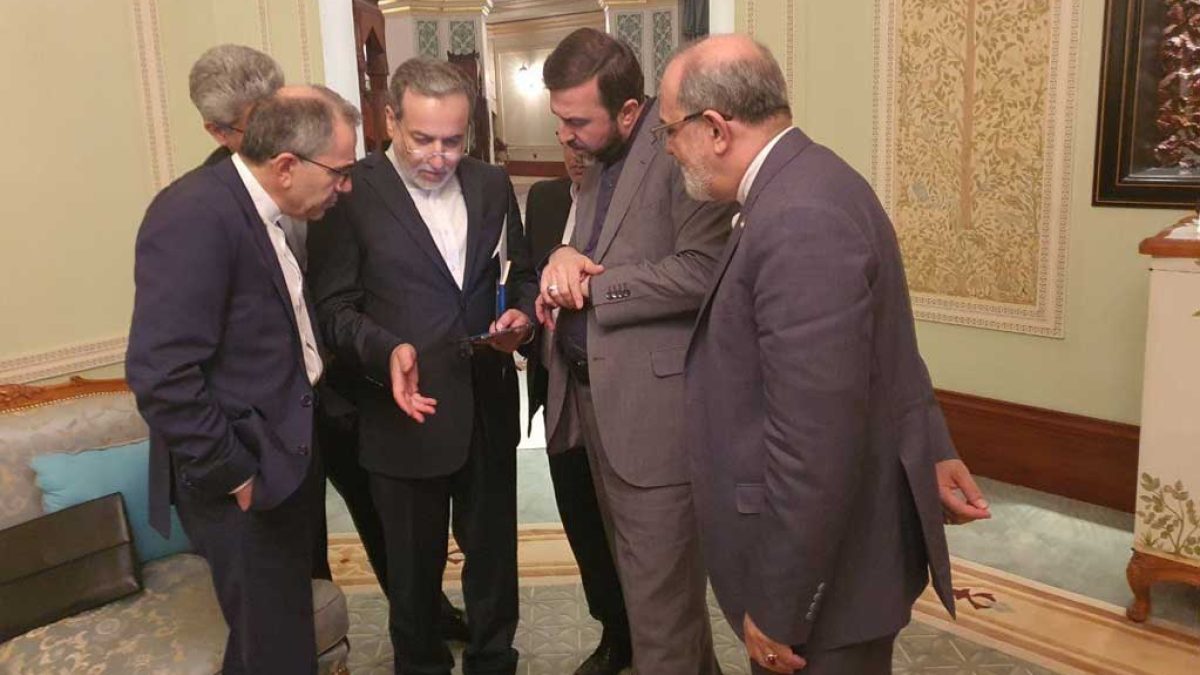 مذاکرات غیرمستقیم ایران و آمریکا با میانجی‌گری عمان