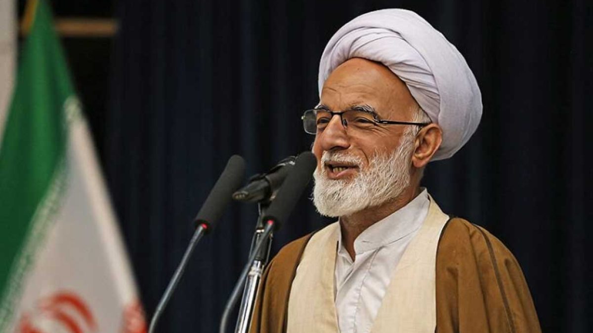 آیت‌الله دری نجف‌آبادی در خطبه‌های نماز جمعه اراک