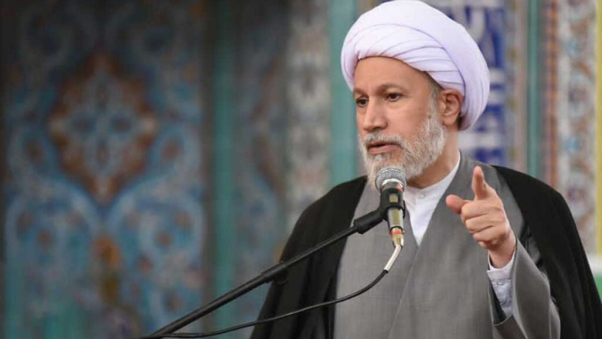 خطبه‌های نماز جمعه شیراز و تأکید بر هوشیاری در برابر دشمن