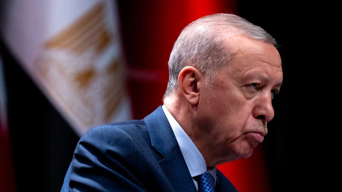 اردوغان در حال سخنرانی درباره عملیات نظامی احتمالی ترکیه در شمال سوریه