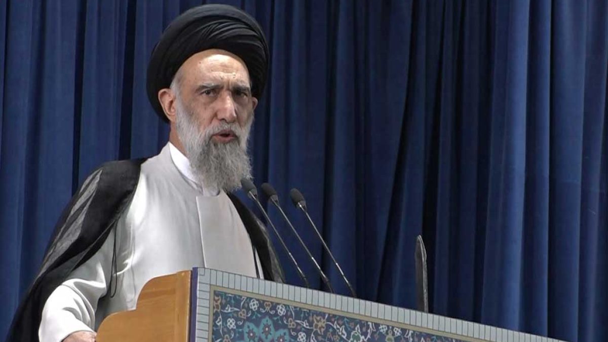 خطبه‌های نماز جمعه اصفهان درباره مقاومت و راهپیمایی ۱۳ آبان