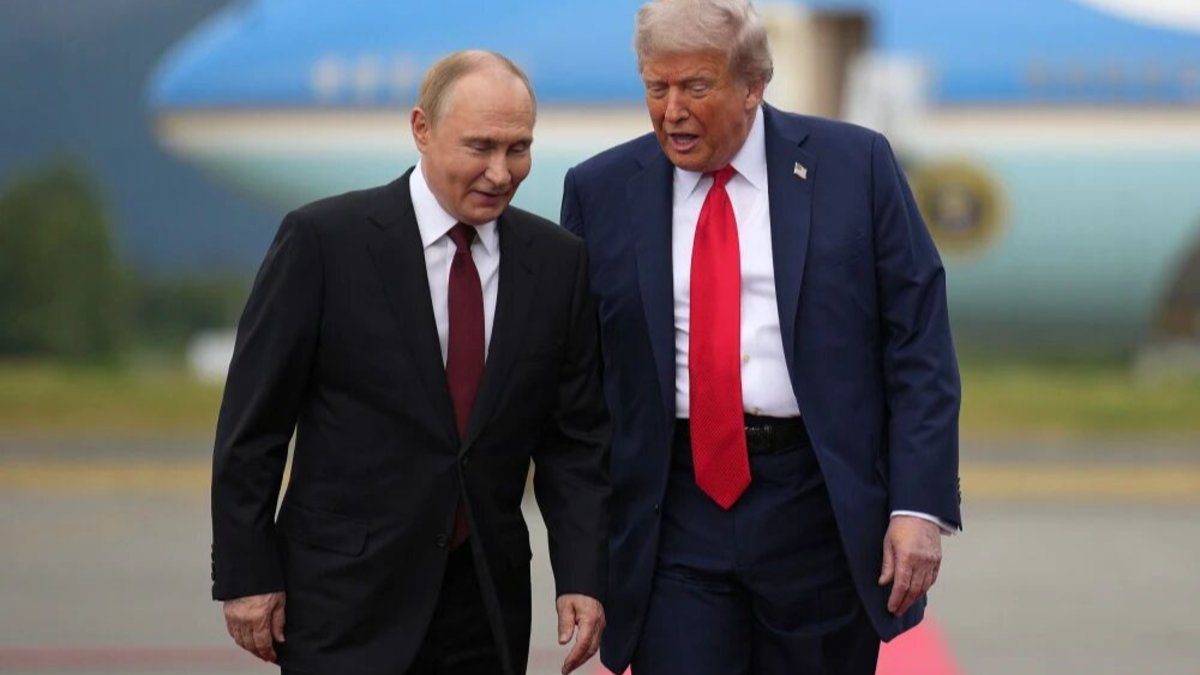 پوتین و ترامپ در حال گفت‌وگوی تلفنی یا در دیدار رسمی