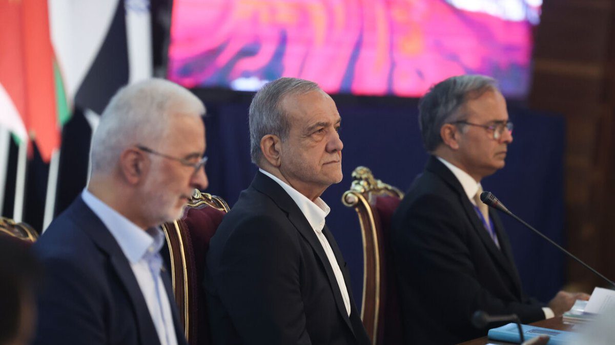 مسعود پزشکیان در نشست وزیران کشور اکو