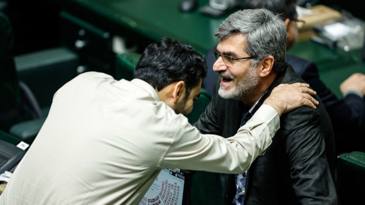 مهدی کوچک‌زاده و محمدباقر قالیباف در مجلس