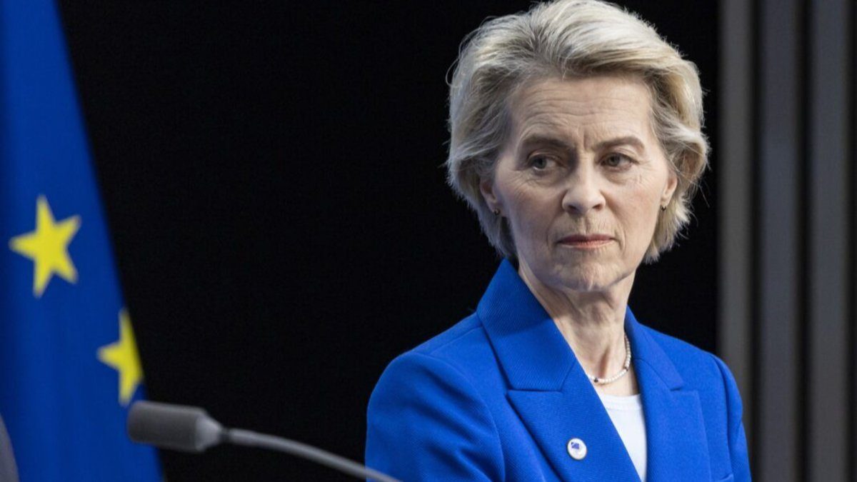 اورسولا فون در لاین و ولودیمیر زلنسکی، حمایت اتحادیه اروپا از اوکراین