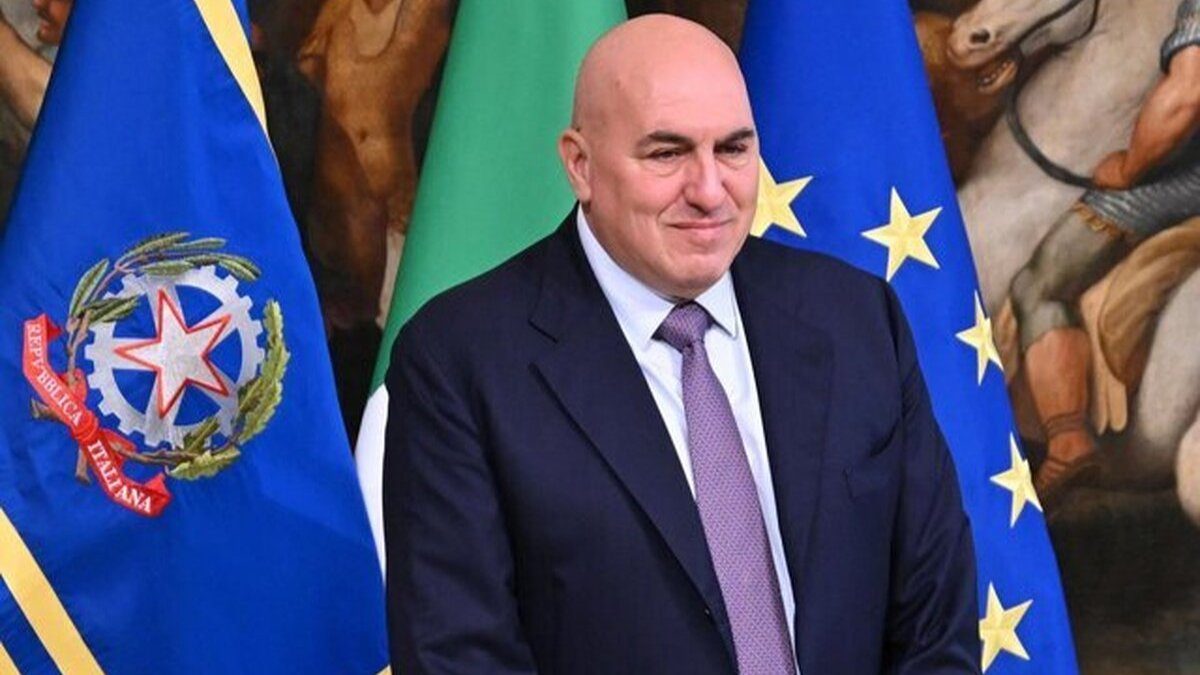 گیدو کروستو، وزیر دفاع ایتالیا